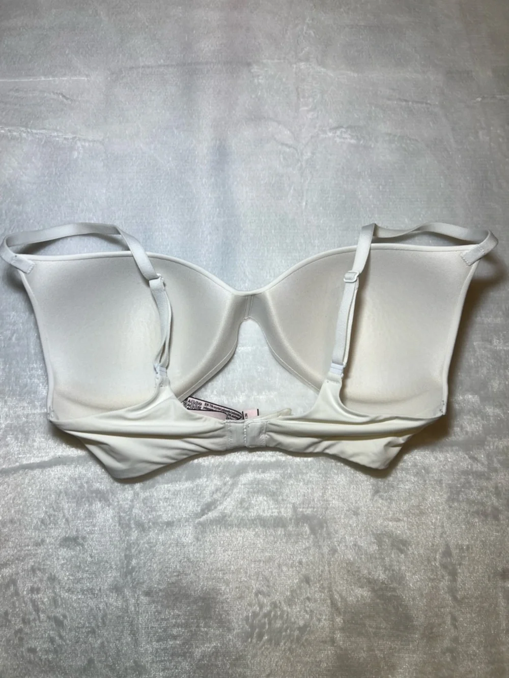 Victoria’s Secret bra T Shirt Lightly Lined No wire 32D - Picture 2 of 7